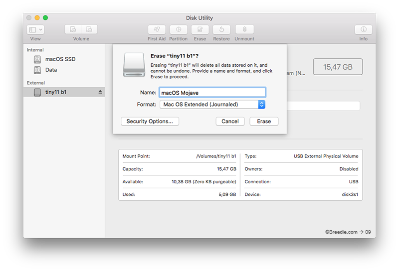 macOS Disk Utilities erase flash drive.